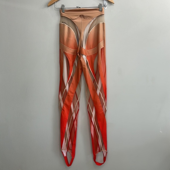 MUGLER Sheer Spiral Stirrup Leggings - Picture 9 of 12